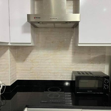 Kandi Big 1 Bedroom King Bed, Free Housekeeping, Wi-Fi 安吉利斯 外观 照片